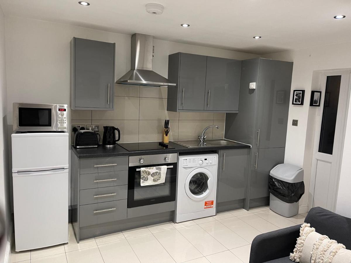Modern 1 Bedroom Holiday Apartment In Southminster Dış mekan fotoğraf