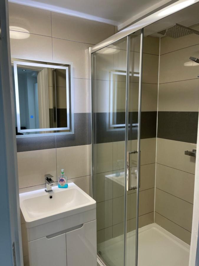 Modern 1 Bedroom Holiday Apartment In Southminster Dış mekan fotoğraf